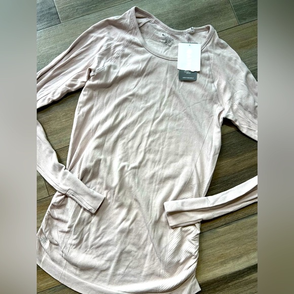 Athleta Tops - NWT Athleta‎ Shine Speedlight Top- Pink- Medium